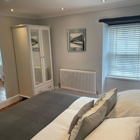 17 Eastgate Villa Cowbridge Exterior foto