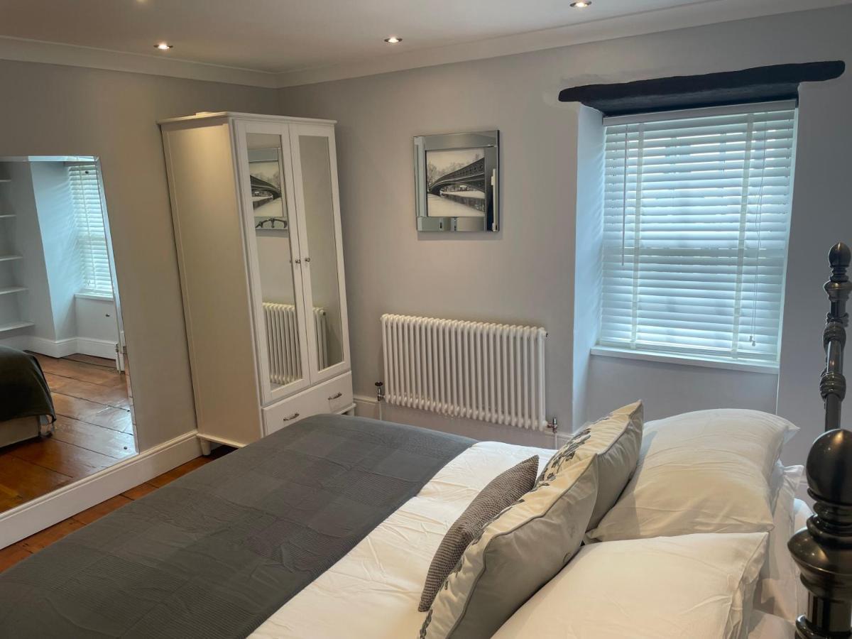 17 Eastgate Villa Cowbridge Exterior foto