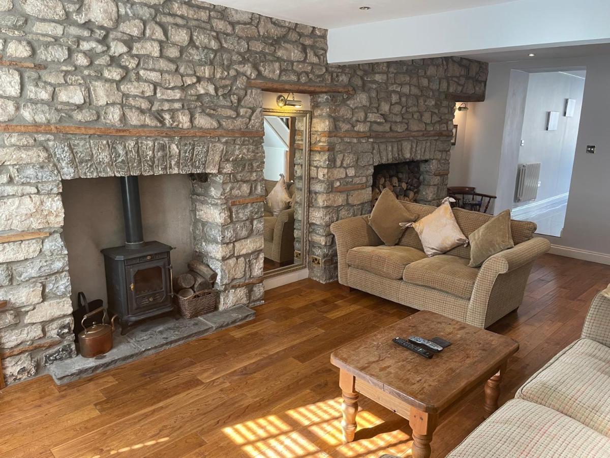 17 Eastgate Villa Cowbridge Exterior foto